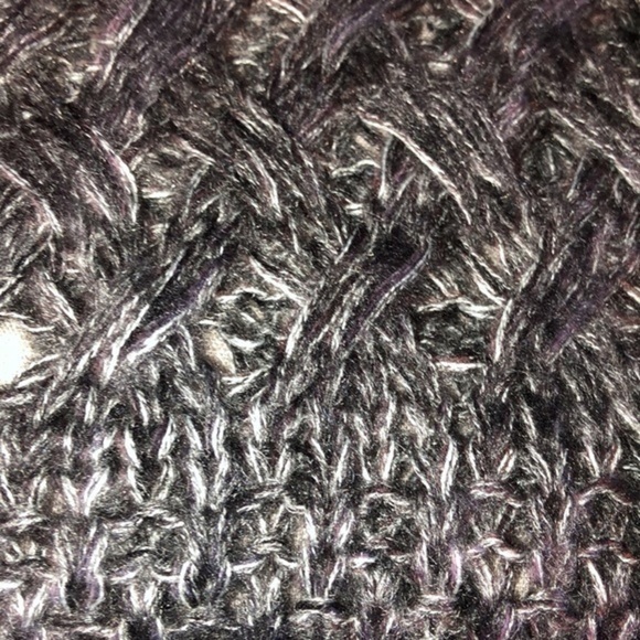 ACCESSORIES - Picture 3 of 3